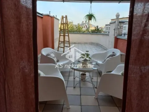 Izdavanje, dvosoban stan, 100m², Stari Grad, Beograd - image 17