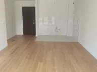 Izdavanje, poslovni prostor, 82m², Kod Capital Plaze, Podgorica - image 3