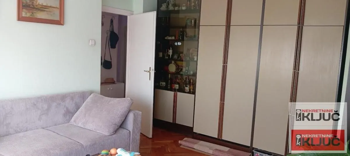 Sale, three bedroom apartment, 70m², Bulevar Oslobodjenja, Novi Sad Sve Podlokacije