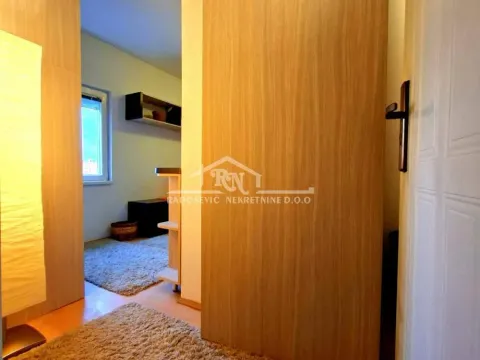 Prodaja, stan, 25m², Borča 1, Borča Sve Podlokacije - image 17