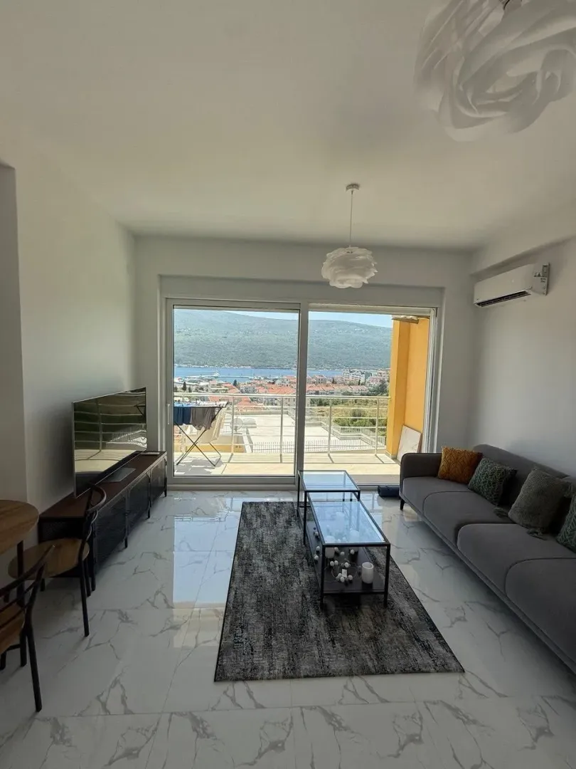 Prodaja, jednosoban stan, 47m², Đenovići, Herceg Novi
