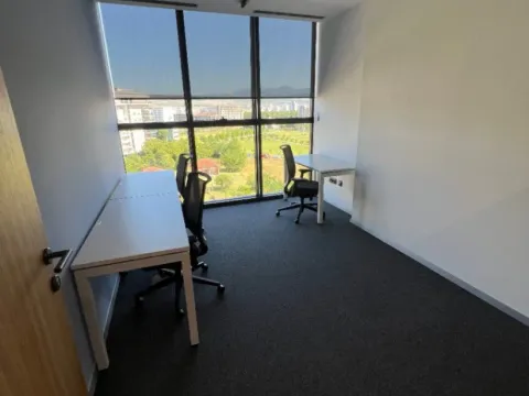 Izdavanje, poslovni prostor, 1m², Kod Capital Plaze, Podgorica - image 5