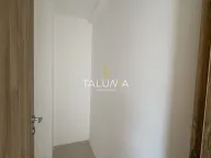 Prodaja, trosoban stan, 118m², Stari Aerodrom, Podgorica - image 4