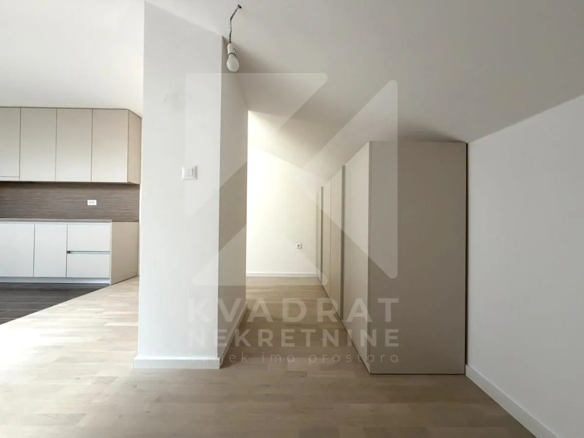 Prodaja, garsonjera, 45m², Tološi, Podgorica