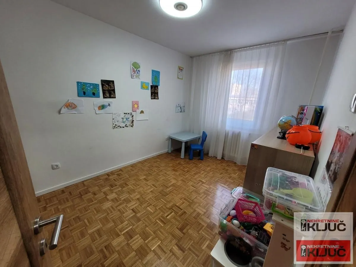 Prodaja, trosoban stan, 96m², Sajmište, Novi Sad