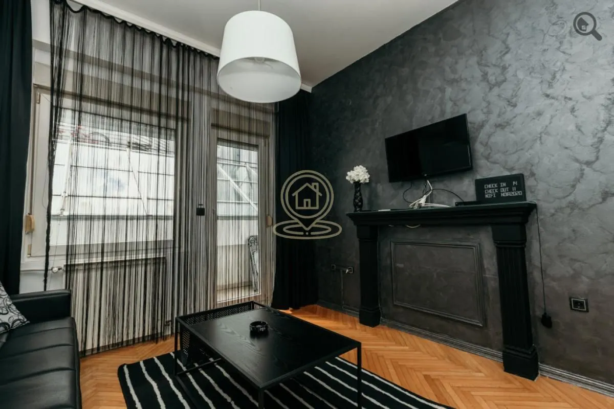 Izdavanje, jednosoban stan, 40m², Centar, Novi Sad