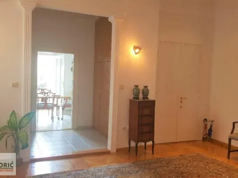 Izdavanje, četvorosoban stan, 120m², Stari Grad, Beograd - image 7