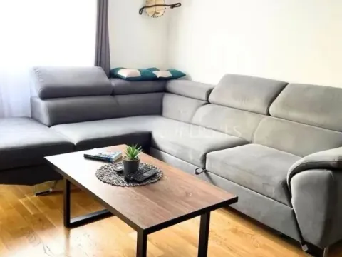 Izdavanje, jednosoban stan, 50m², Stari Aerodrom, Podgorica - image 4