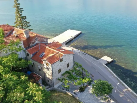 Prodaja, kuća, 168m², Prčanj, Kotor - image 41