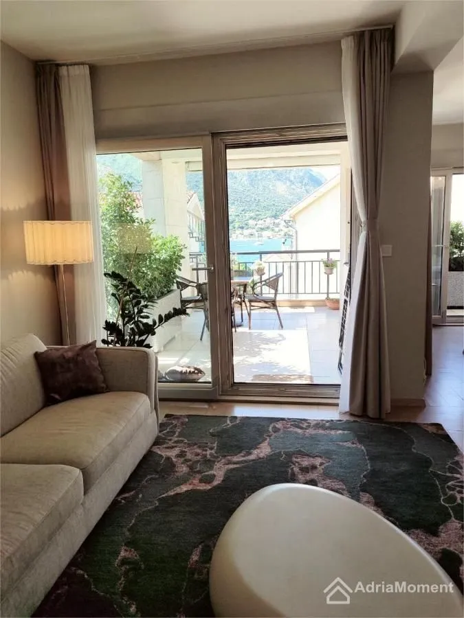 Prodaja, trosoban stan, 114m², Dobrota, Kotor