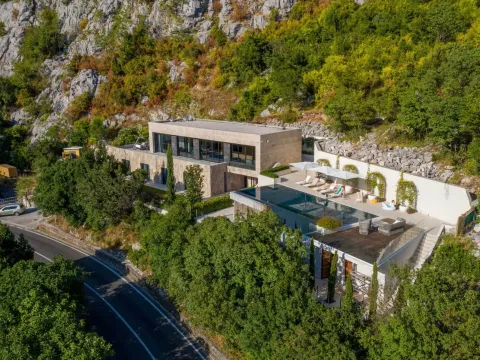 Prodaja, kuća, 526m², Orahovac, Kotor - image 35
