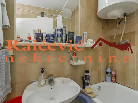 Prodaja, trosoban stan, 80m², Čukarica, Beograd - image 12