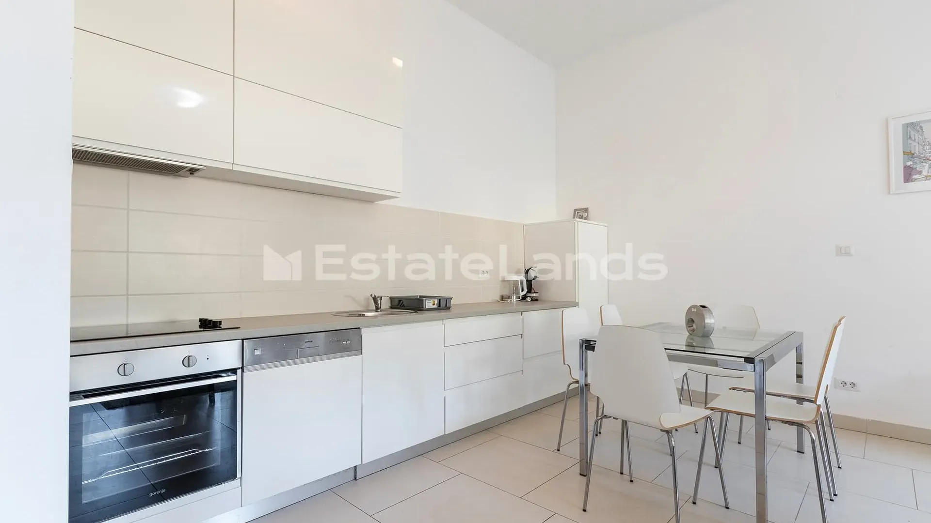 Sale, two bedroom apartment, 84m², Morinj, Kotor