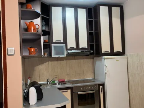 Rent, two bedroom apartment, 65m², Pejton, Podgorica - image 6