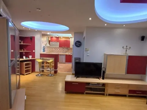 Izdavanje, trosoban stan, 81m², Palilula, Niš - image 4