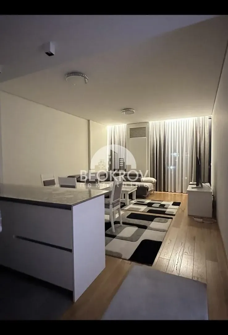 Izdavanje, dvosoban stan, 62m², Savski Venac, Beograd