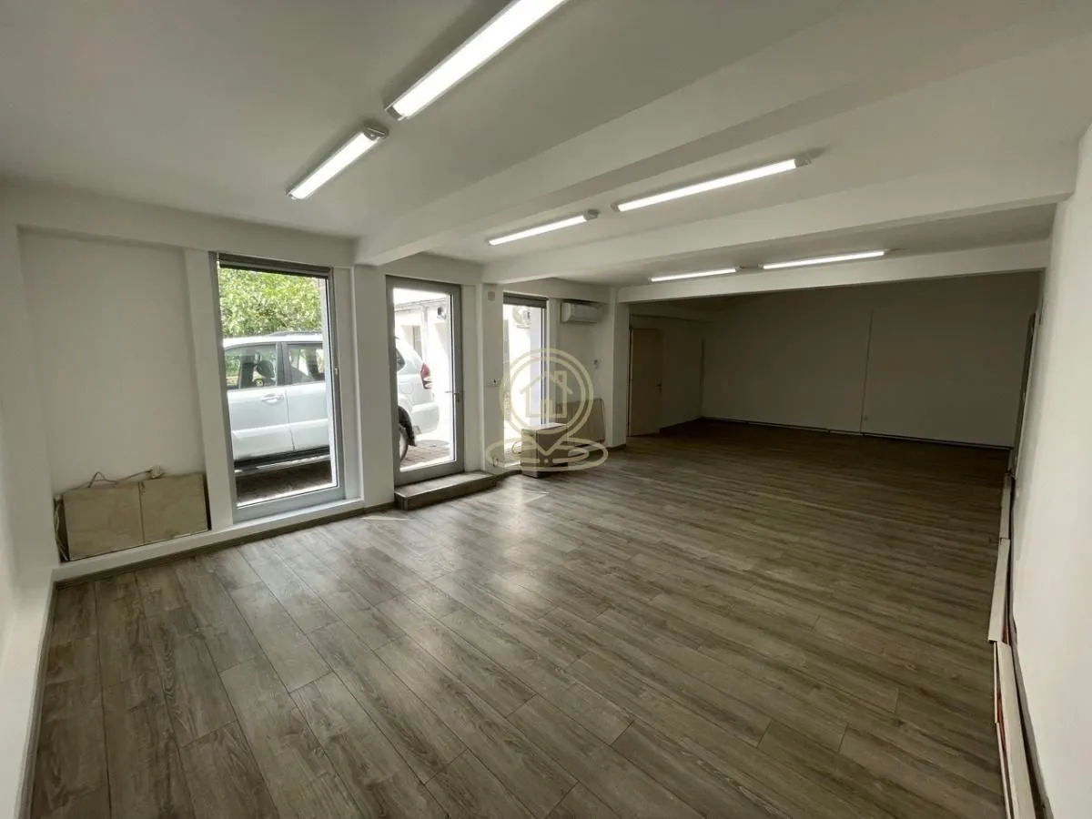 Izdavanje, poslovni prostor, 148m², Stari Grad, Beograd