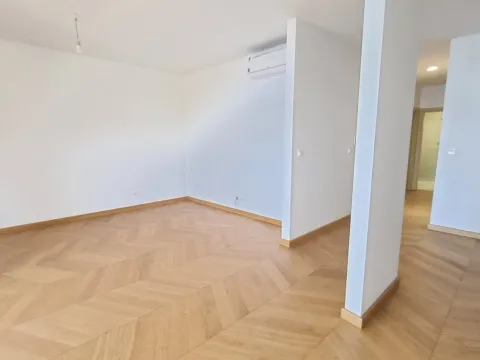 Prodaja, trosoban stan, 90m², Blizikuće, Budva - image 12