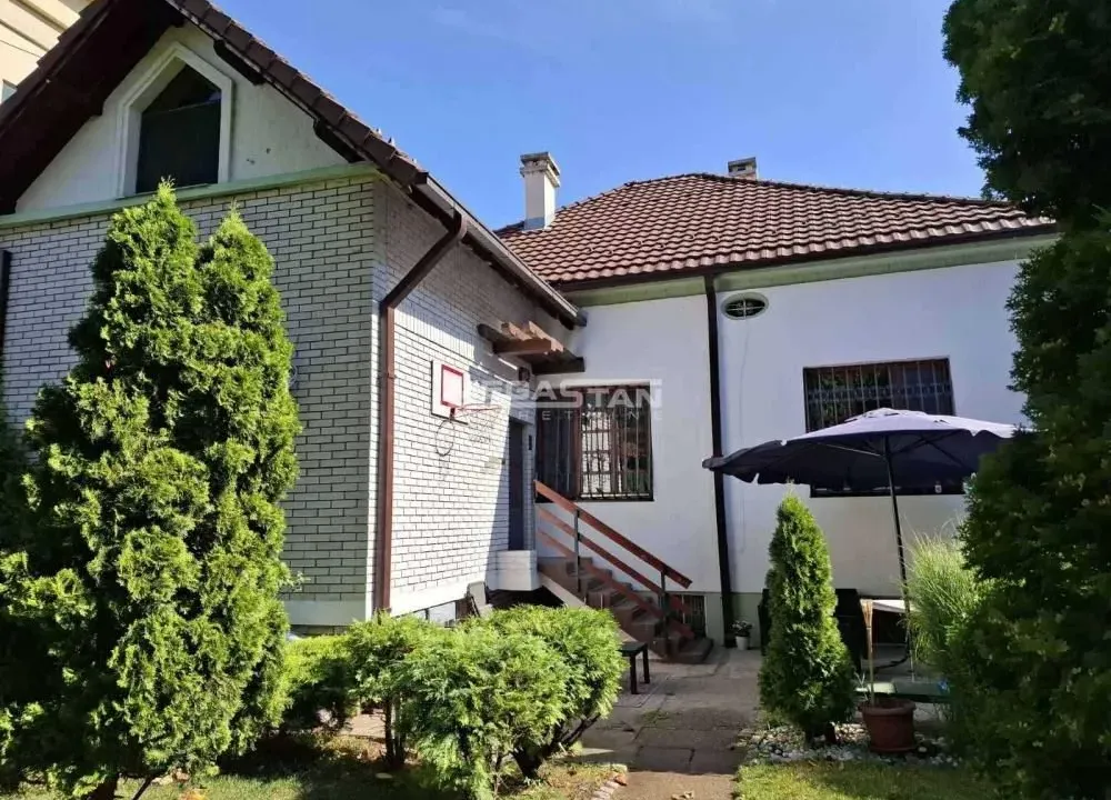 Prodaja, kuća, 190m², Zemun Centar, Zemun Sve Podlokacije