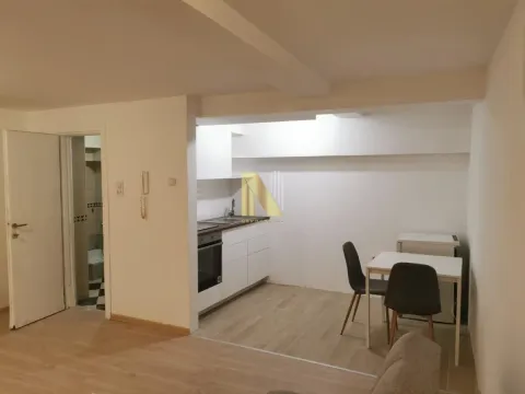 Izdavanje, garsonjera, 32m², Bulevar Oslobodjenja, Novi Sad Sve Podlokacije - image 3