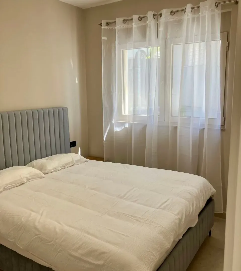 Izdavanje, jednosoban stan, 40m², Tripovići, Tivat