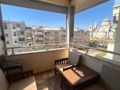 Izdavanje, dvosoban stan, 76m², Preko Morače, Podgorica - image 9