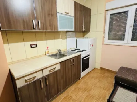 Izdavanje, kuća, 35m², Gornja Gorica, Podgorica - image 3