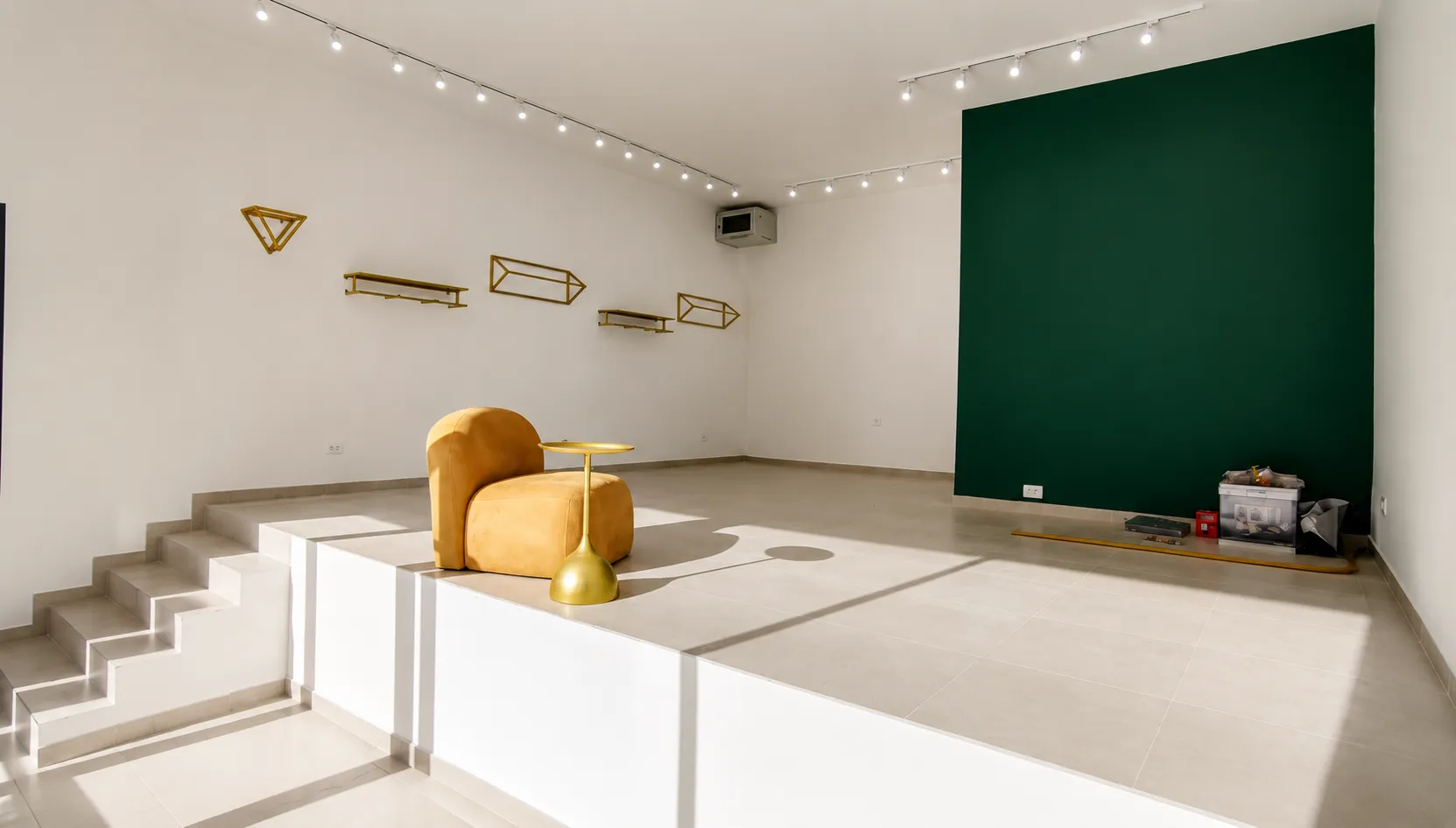 Rent, office space, 51m², Central Point, Podgorica