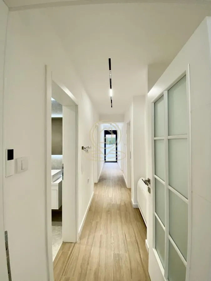 Prodaja, trosoban stan, 64m², Medijana, Niš