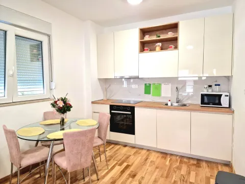 Izdavanje, jednosoban stan, 46m², Bečići, Budva - image 11