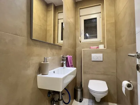 Prodaja, trosoban stan, 117m², Centar, Podgorica - image 9