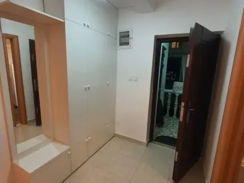 Izdavanje, jednosoban stan, 48m², Centar, Budva - image 5