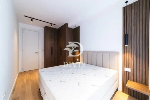 Izdavanje, trosoban stan, 130m², Crveni Krst, Beograd - image 16