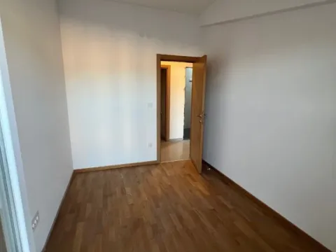 Prodaja, dvosoban stan, 72m², Stari Aerodrom, Podgorica - image 5