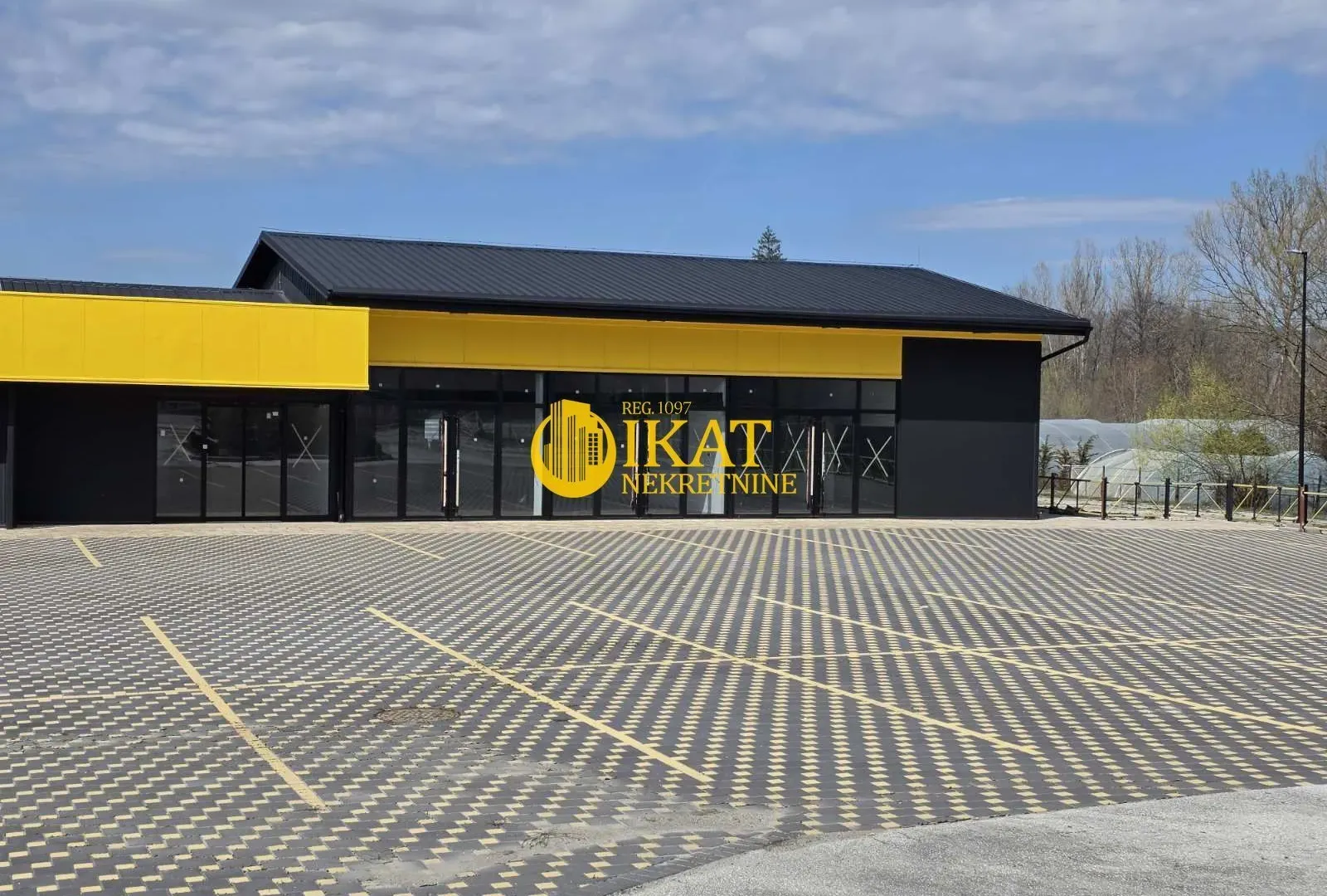 Sale, office space, 439m², Kosjerić, Srbija