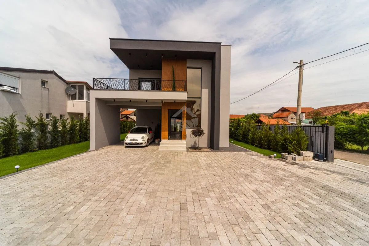Prodaja, kuća, 202m², Tološi, Podgorica