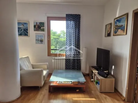 Rent, four bedroom apartment, 108m², Palilula Sve Podlokacije, Beograd - image 14