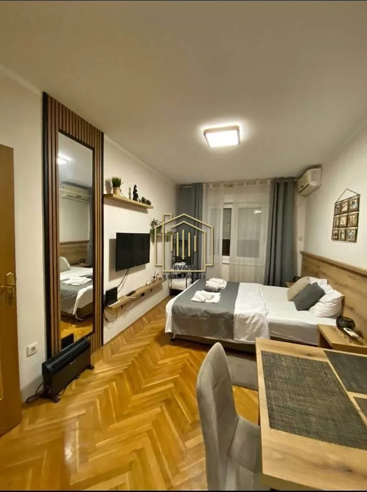 Prodaja, garsonjera, 24m², Blok 6, Podgorica