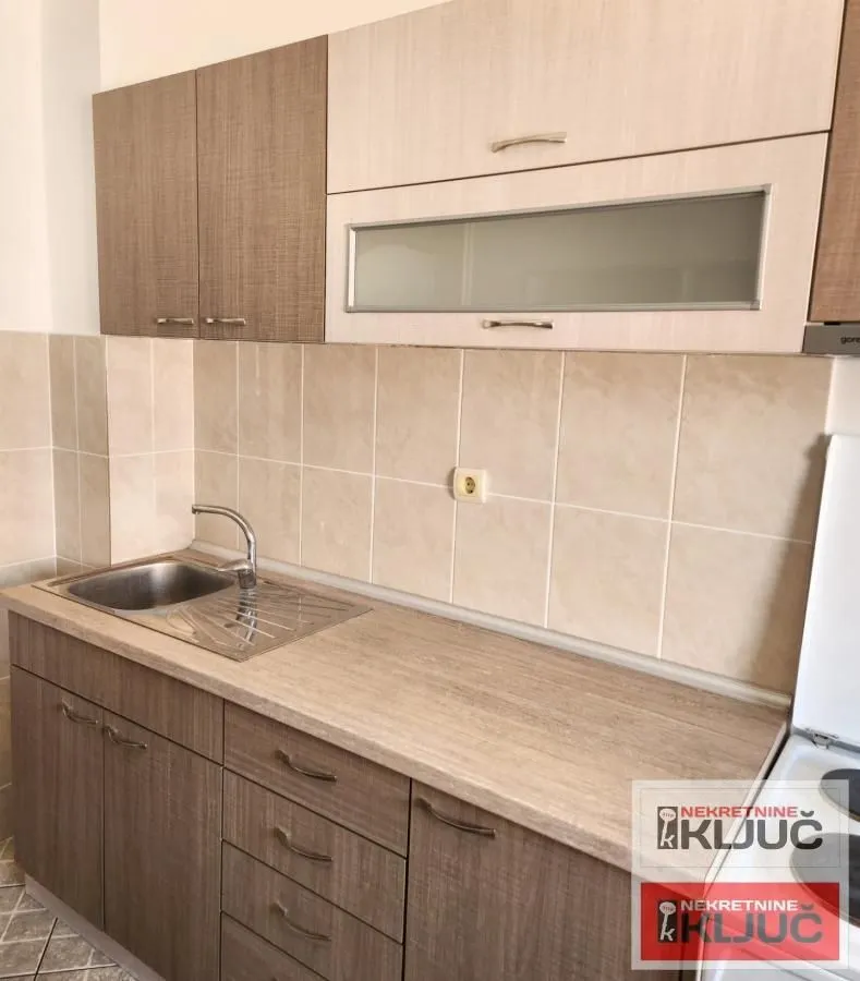 Izdavanje, jednosoban stan, 56m², Grbavica, Novi Sad Sve Podlokacije