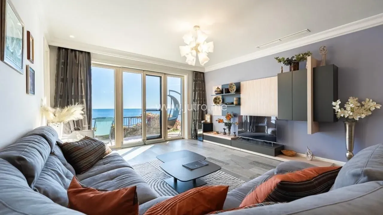 Sale, three bedroom apartment, 108m², Luštica, Tivat