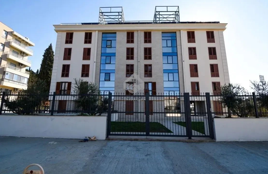 Rent, office space, 100m², Centar, Podgorica