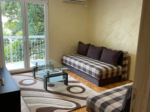 Izdavanje, garsonjera, 39m², Budva, Crna Gora - image 1