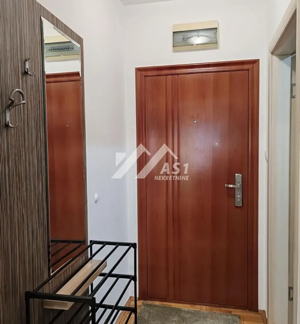 Izdavanje, stan, 27m², Nova Detelinara, Novi Sad Sve Podlokacije