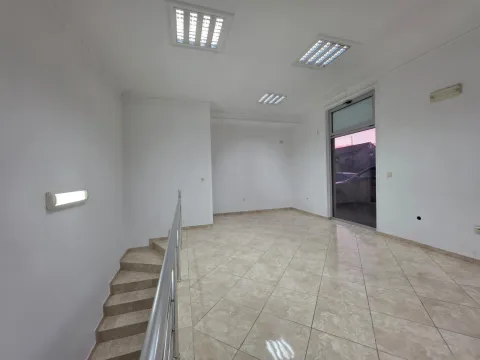 Prodaja, poslovni prostor, 82m², Podgorica, Crna Gora - image 16