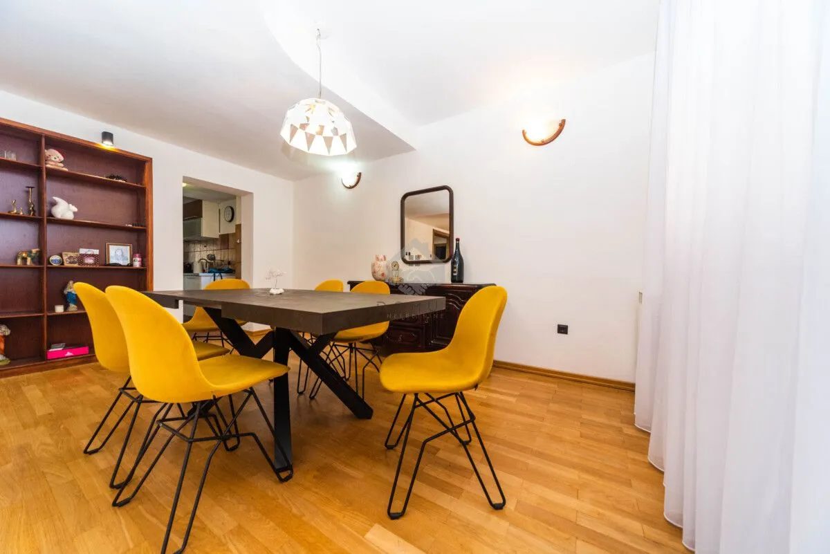 Rent, house, 280m², Gorica C, Podgorica