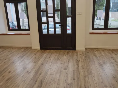 Izdavanje, poslovni prostor, 110m², Centar, Podgorica - image 5