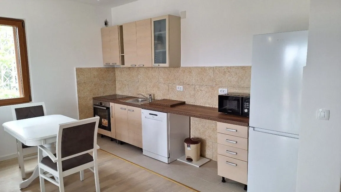 Prodaja, trosoban stan, 107m², Mažina, Tivat