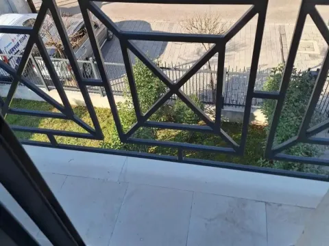 Izdavanje, jednosoban stan, 40m², Blok 6, Podgorica - image 7