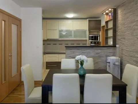 Prodaja, trosoban stan, 103m², Stari Aerodrom, Podgorica - image 3