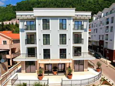 Sale, one bedroom apartment, 53m², Podkošljun, Budva - image 22